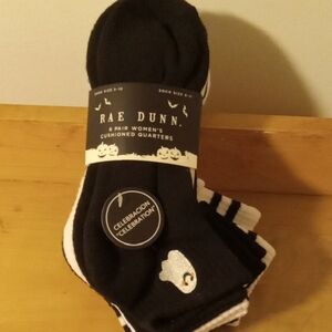 Rae Dunn Halloween cushioned quarters sock set 6 pairs 👻👻👻